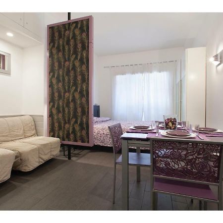 My Purple Apartment In The Center Of Rom Exterior foto