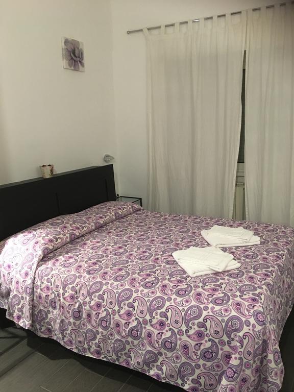 My Purple Apartment In The Center Of Rom Exterior foto